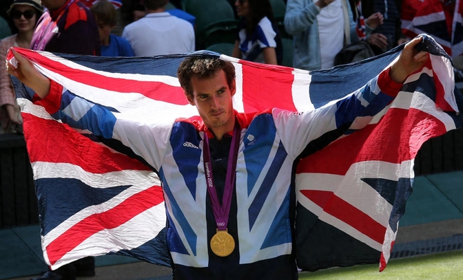 包含德国网球队险胜意大利网球队，穆雷统治全场的词条