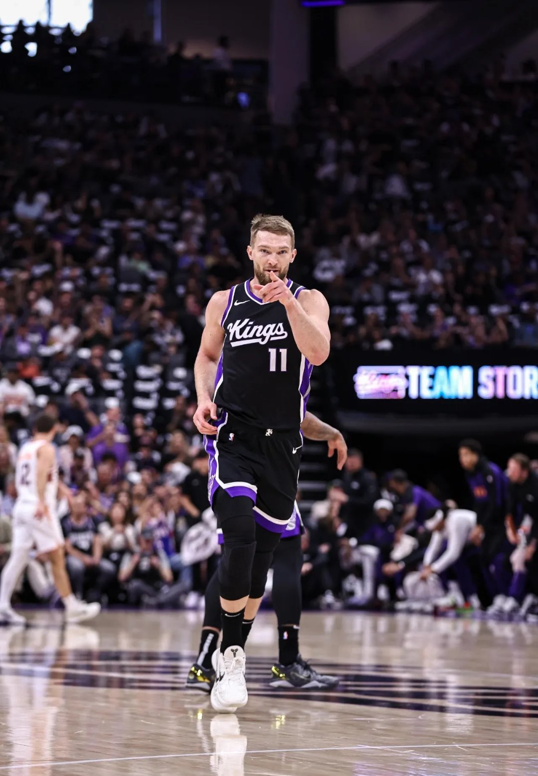 关于灰熊逆转澳大利亚男篮，萨博尼斯统治全场的信息