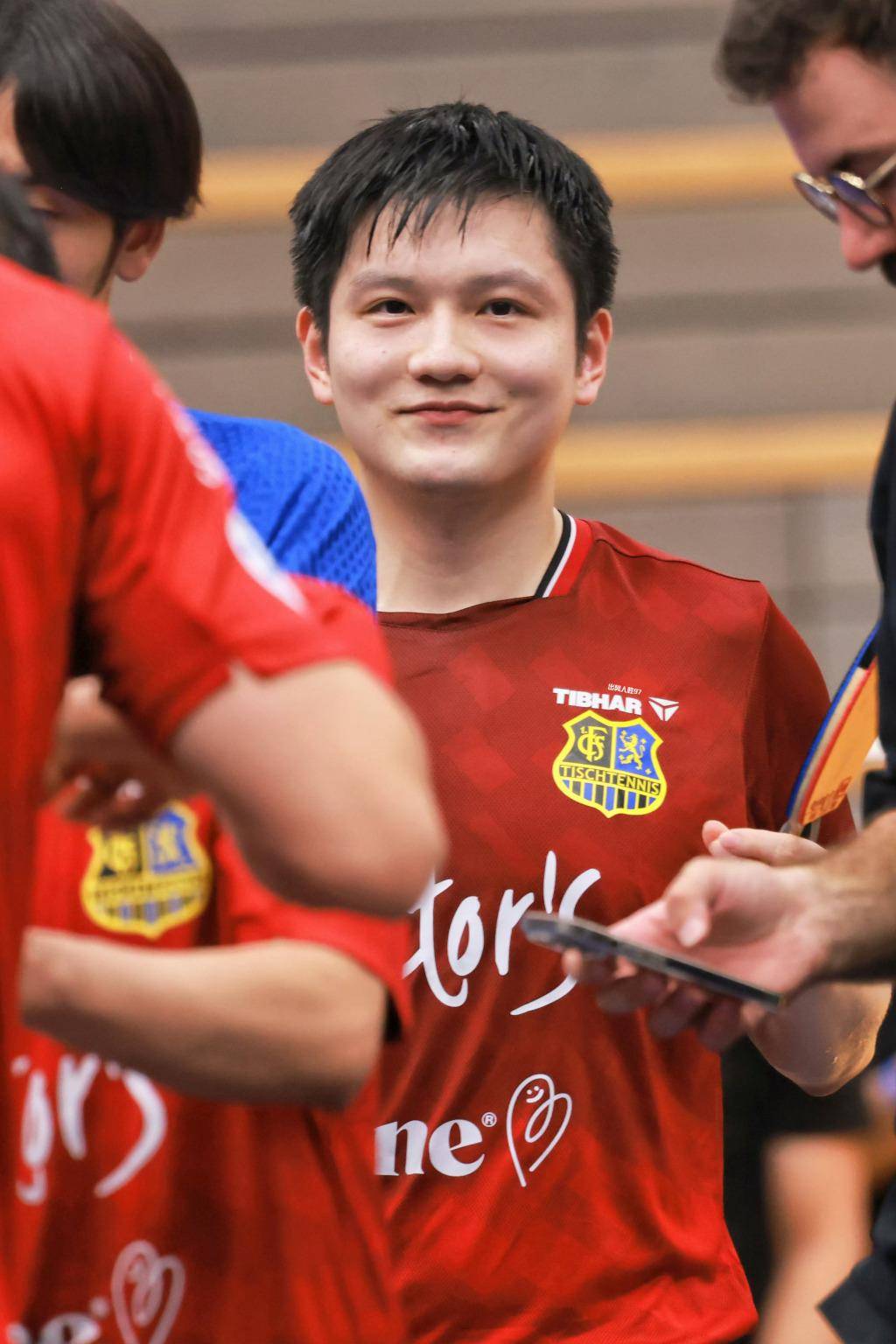 中国乒乓球队翻盘德国乒乓球队，樊振东制霸全场