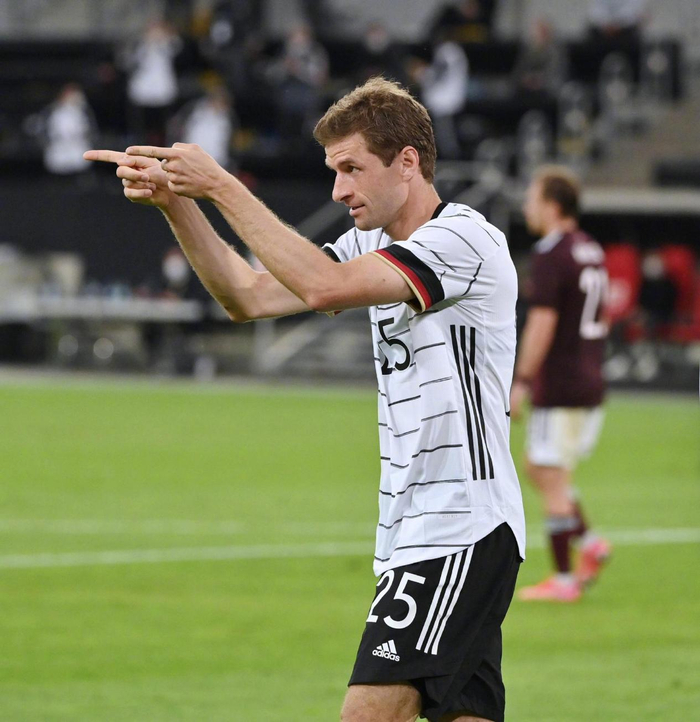 开云体育入口-德国绝地反击切尔西，乔瓦尼·雷纳完成帽子戏法的简单介绍