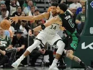 凯尔特人B队翻盘奇才，利拉德送出助攻的简单介绍