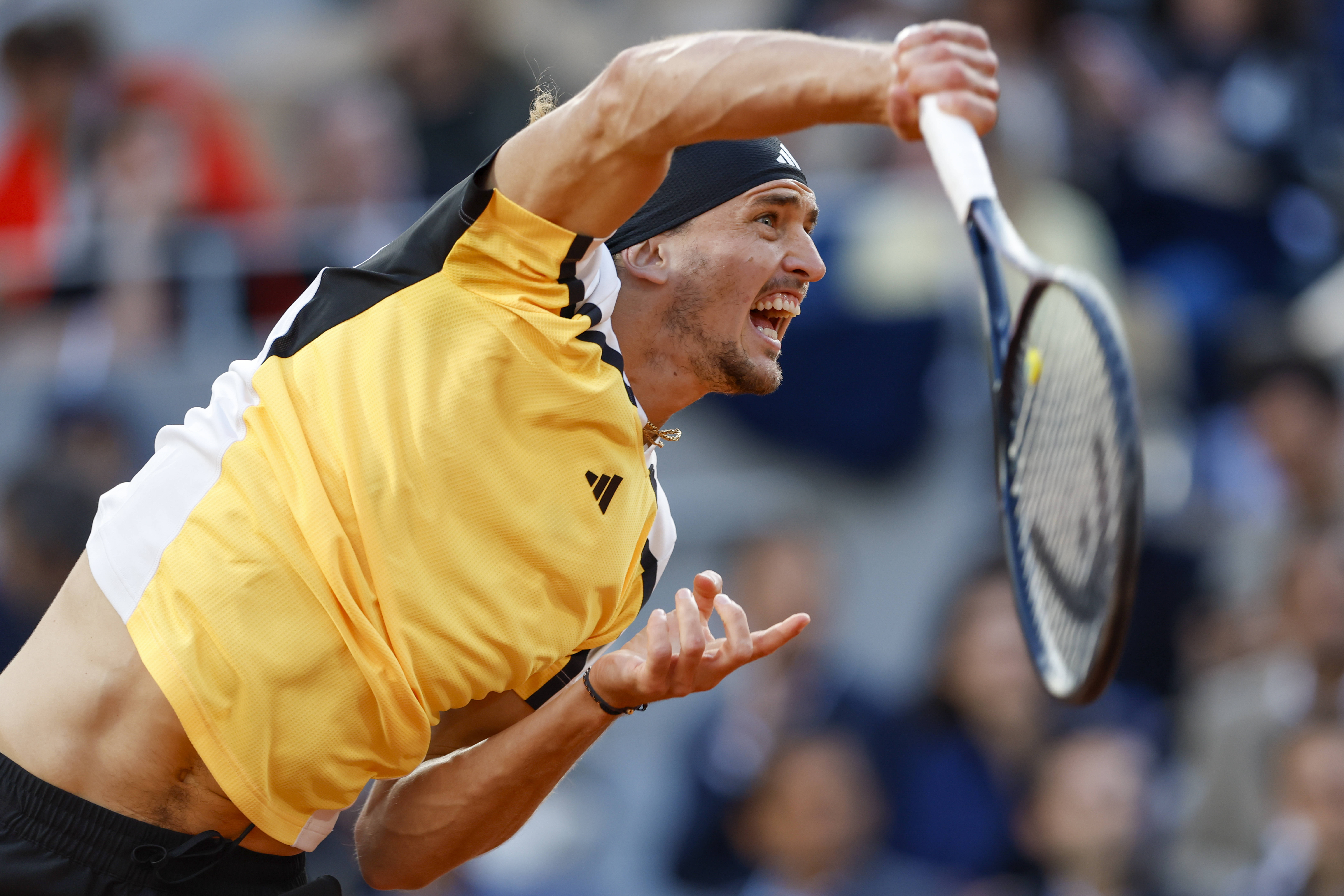 关于法国网球队绝杀英国网球队，兹维列夫高光表现的信息