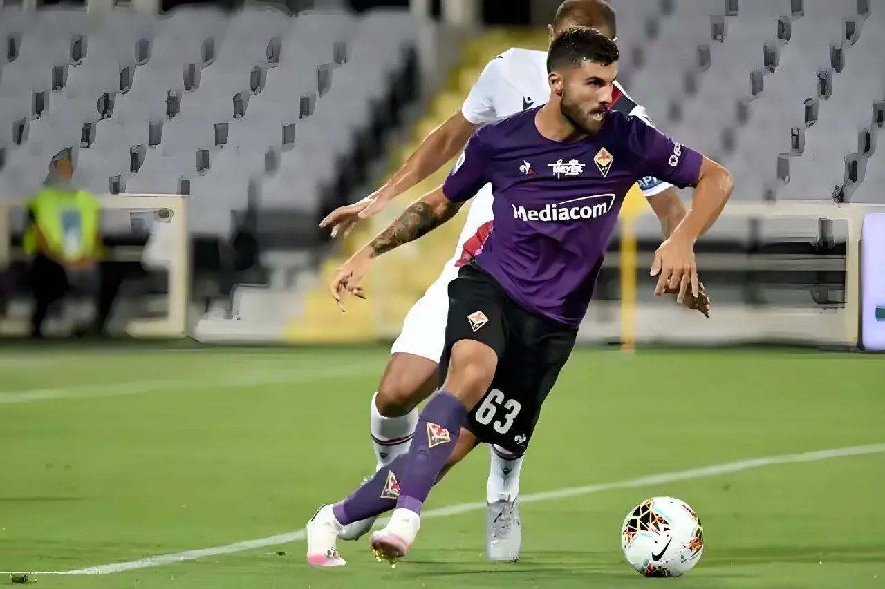 包含佛罗伦萨惊艳出击，主场大获成功的词条